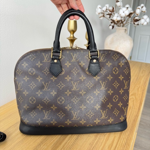 ✅AUTHENTIC✅LOUIS VUITTON ALMA PM - Picture 4 of 15